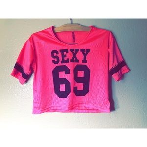 😈SEXY 69 CROP TOP😈